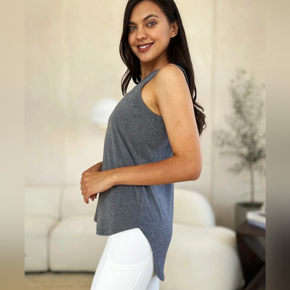 Sleeveless Curved Hem Tank Gray Soft Comfy Casual Top Boutique item - Picture 4 of 6
